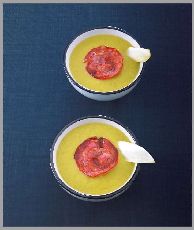Photo de/du Crème d'endives et de poivrons verts, croustillants de chorizo par WW
